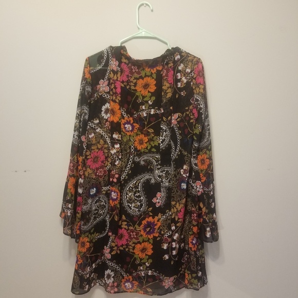 Dress - Picture 2 of 3